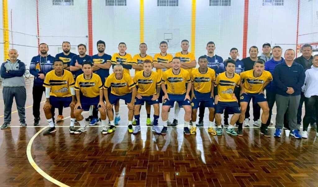 Sildo acompanha treinamento do Cruzeiro Futsal