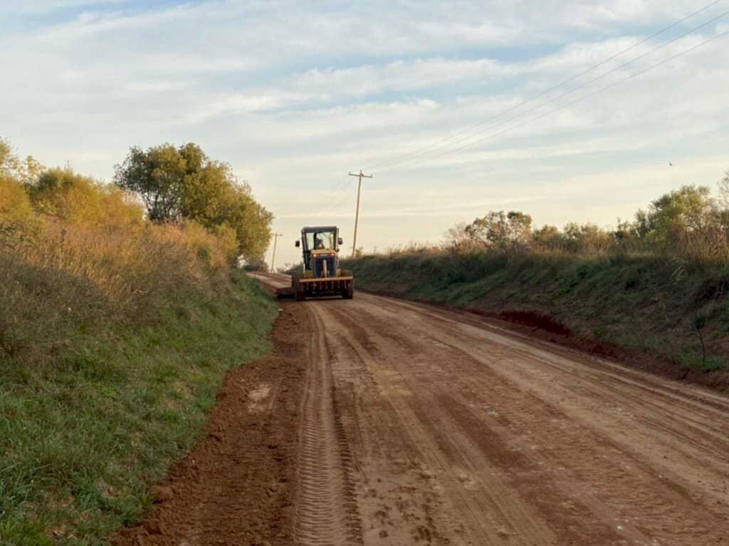 Prefeitura trabalha na recuperação da RS -630 e Estado começa obras de restauração