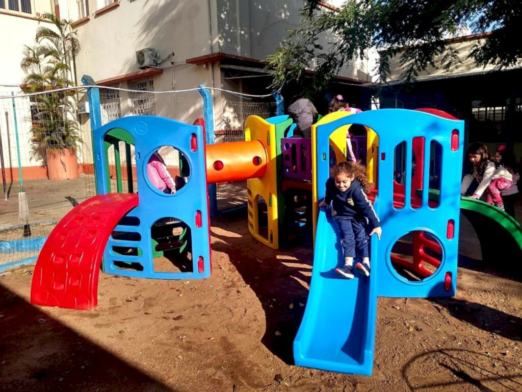 Educação infantil recebe novas pracinhas e playgrounds