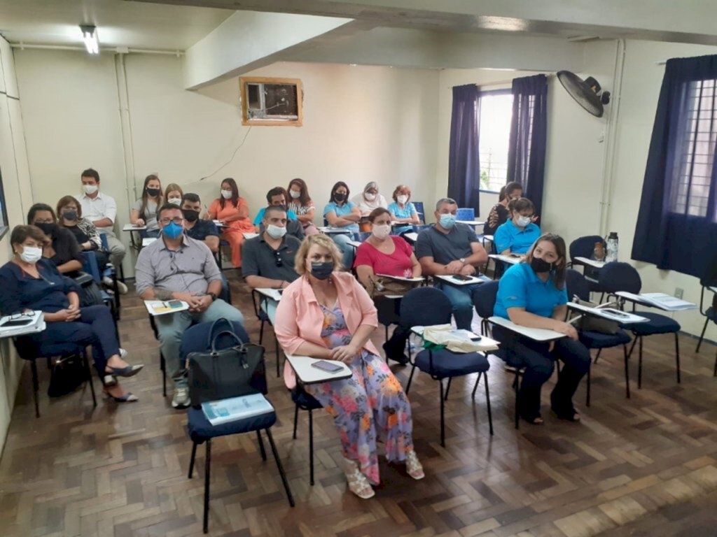 Conselhos Municipais de educação reúnem-se em São Gabriel