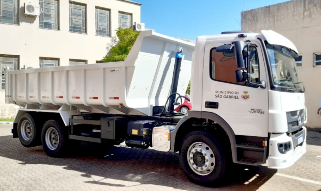 Serviços Urbanos recebe novo caminhão