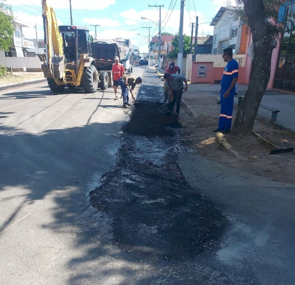 Reparos continuam no centro da cidade