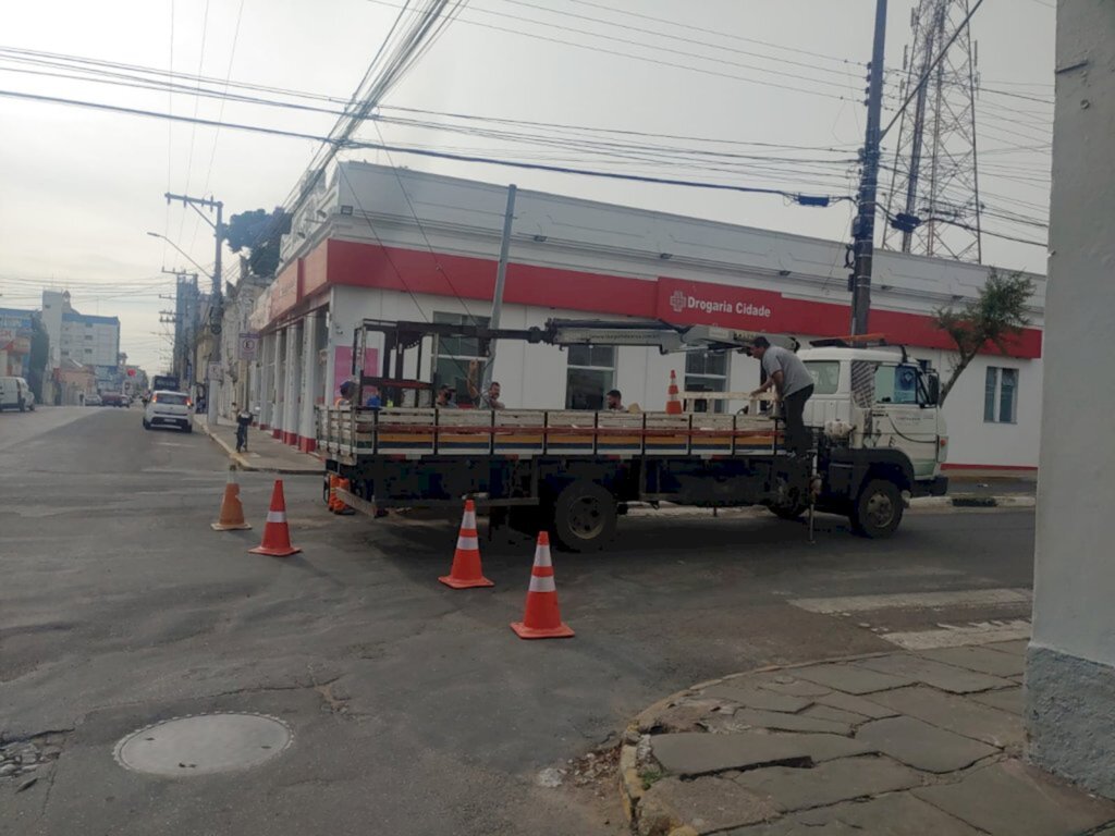 Prefeitura instala novos semáforos no centro da cidade