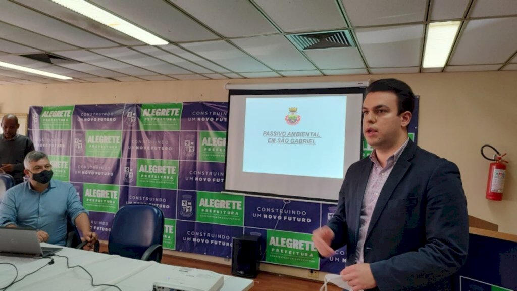 Vice - Prefeito participa de reunião da Codepampa sobre passivo ambiental da região