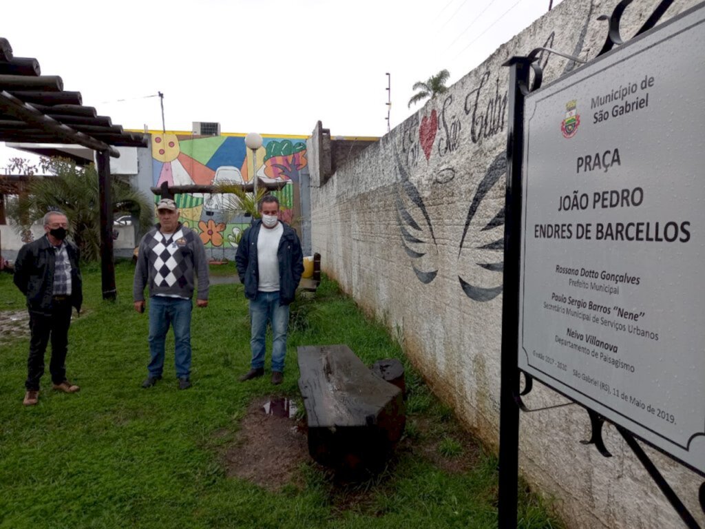 Praça na Vila dos Bancários, com zeladoria do município, é de uso público