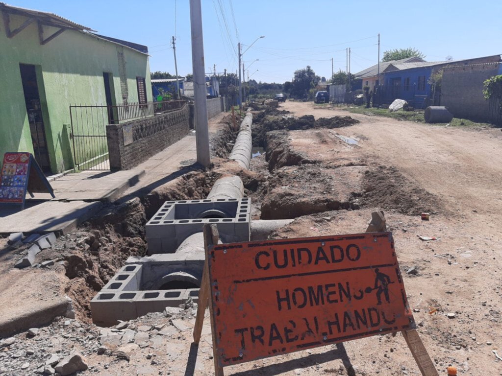 Novo canal para escoamento da água da chuva resolve problema histórico de inundações no Bairro Independência