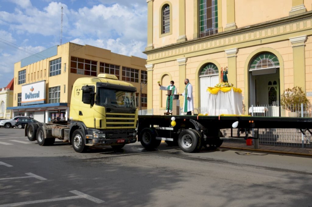 Paróquia realizou a 63ª do colono e motorista em homenagem a São Cristóvão