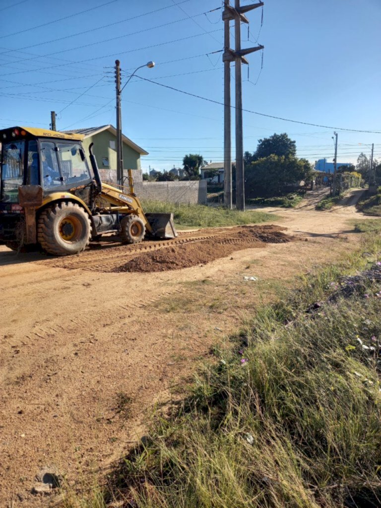 Frentes de trabalho de limpeza urbana mobilizam a cidade