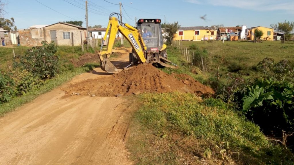 Serviços Urbanos realiza frentes de trabalho em Bairros da cidade