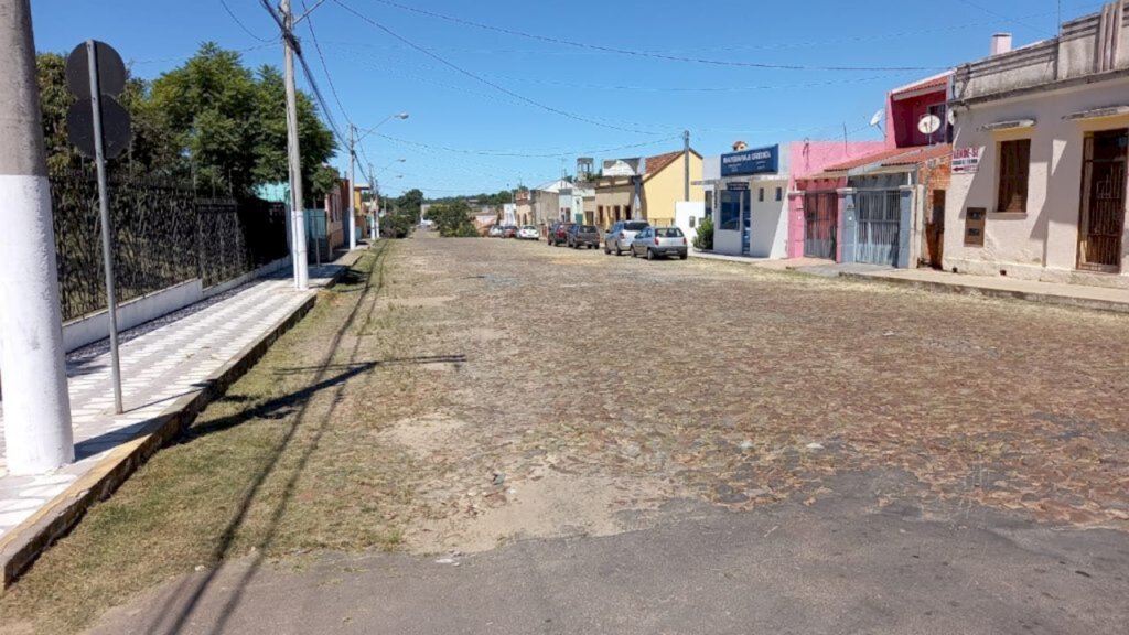 Frentes de trabalho realizam operações em diversas ruas