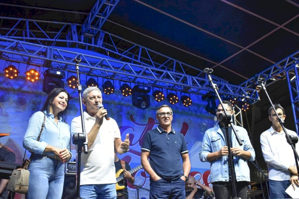 GRANDE PÚBLICO PRESTIGIA A PROGRAMAÇÃO NATALINA  DO FINAL DE SEMANA EM TORRES
