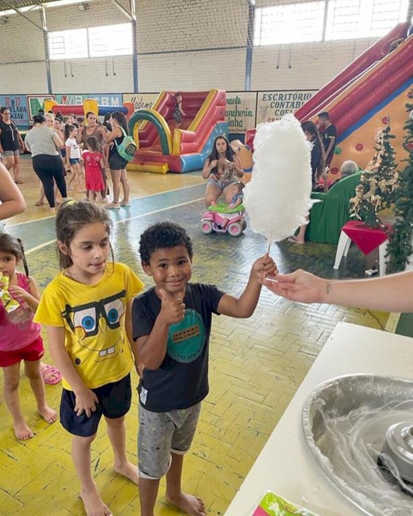 MAMPITUBA PROMOVE MAIS UMA  EDIÇÃO DO NATAL DAS CRIANÇAS