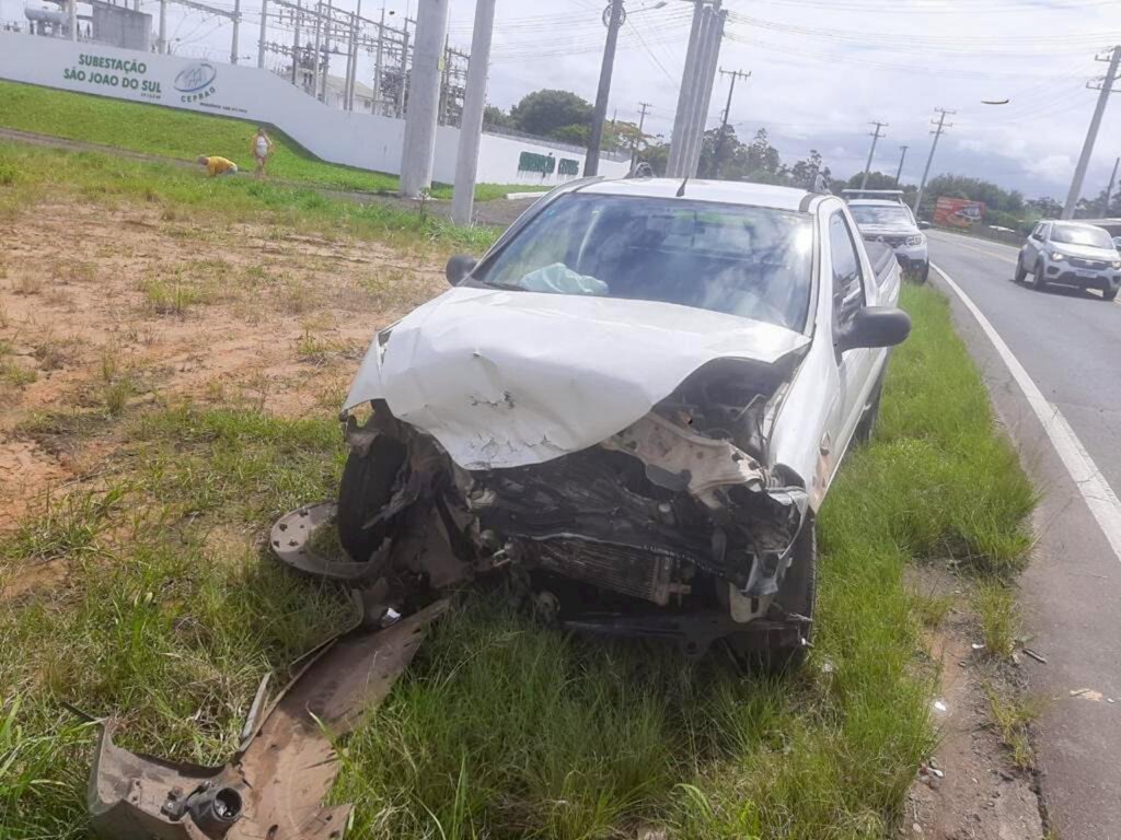 ACIDENTE EM SÃO JOÃO DO SUL ENVOLVE QUATRO VEÍCULOS
