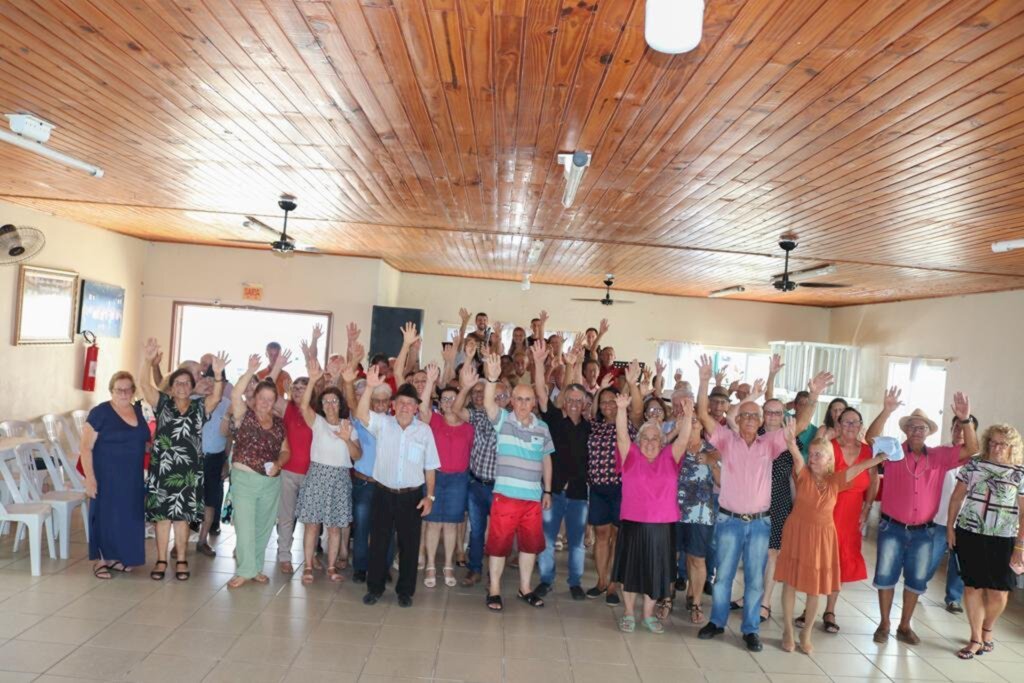 GRUPO ALEGRIA DA TERCEIRA IDADE PROMOVE  CONFRATERNIZAÇÃO DE FINAL DE ANO EM SÃO JOÃO DO SUL