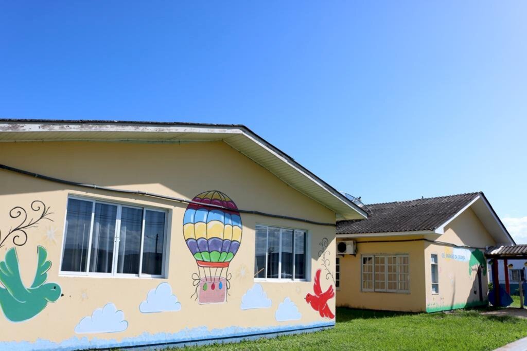 ADMINISTRAÇÃO MUNICIPAL IMPLANTA COLÔNIA  DE FERIAS NA CRECHE PARAÍSO DA CRIANÇA DE SÃO JOÃO DO SUL