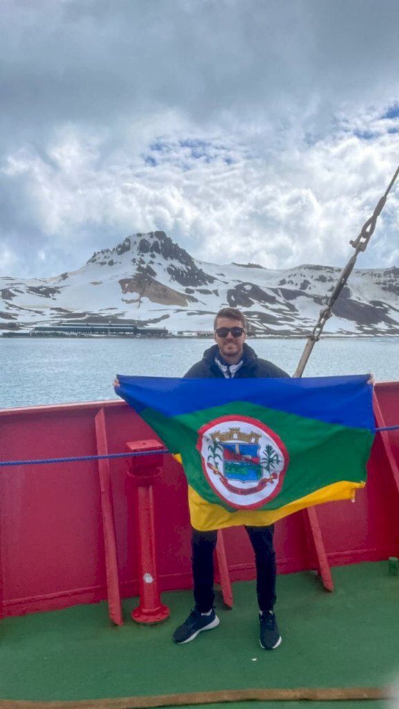 PRAIA-GRANDENSE ESTÁ NA ANTÁRTIDA ESTUDANDO AS ZONAS DA NEVE PARA SUA TESE DE DOUTORADO