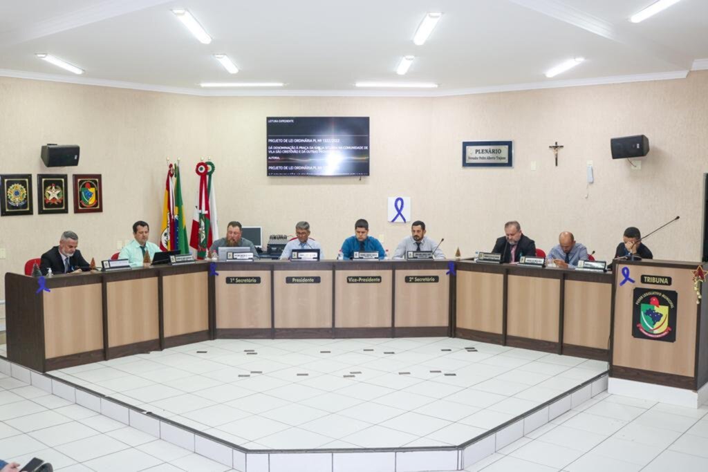 VEREADORES DE SANTA ROSA DO SUL APROVAM NA CÂMARA MOÇÃO DE APLAUSO E RECONHECIMENTO