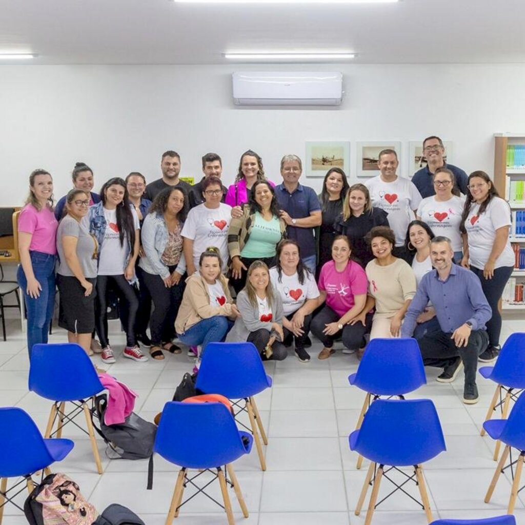 PASSO DE TORRES: PREFEITO E SECRETÁRIAS VISITAM A  FACULDADE DO VALE DO ARARANGUÁ
