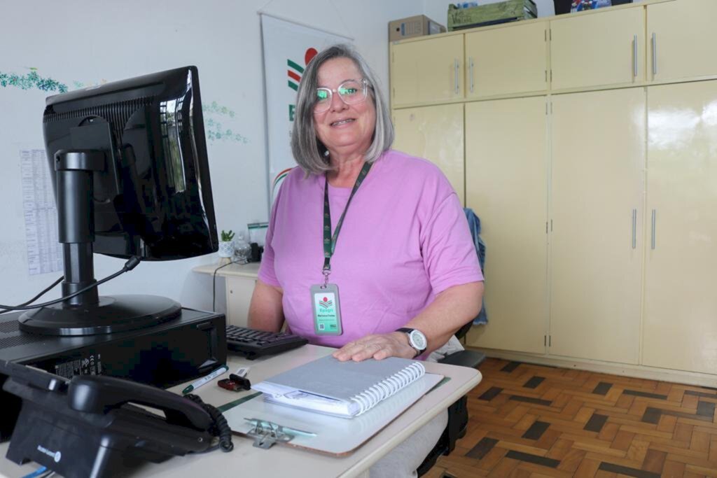DESTAQUE  DA SEMANA: Extensionista  Social da Epagri  de São João do Sul,  Marinesa Aparecida Freitas Silveira.