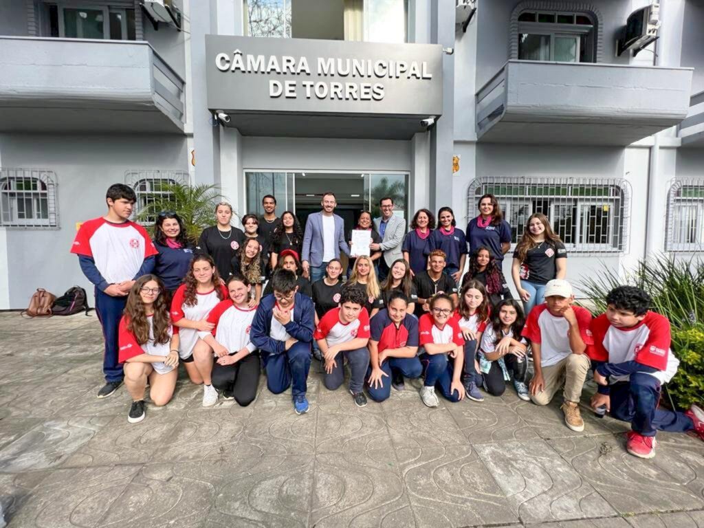 PROJETO 'PRIMEIROS SOCORROS: SALVANDO VIDAS E RESGATANDO ALMAS' É HOMENAGEADO NA CÂMARA DE TORRES