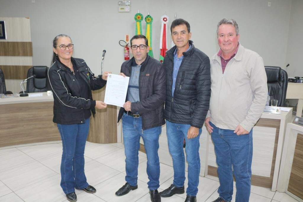 PROJETO QUE NOMEIA RUA  É APRESENTADO NA CÂMARA DE VEREADORES DE PRAIA GRANDE
