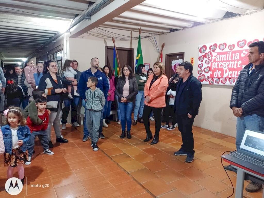 ESCOLAS DE PRAIA GRANDE REALIZAM O DIA  DA FAMÍLIA NA ESCOLA