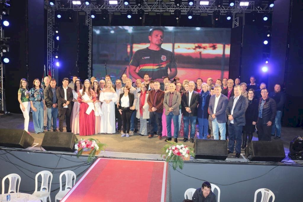 IX POLVILHANA INICIA COM GRANDE PÚBLICO EM SANTA ROSA DO SUL
