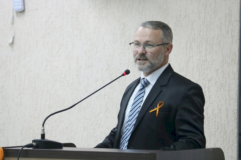 VEREADOR JEAN CARLOS ASSUME CADEIRA NO LEGISLATIVO DE SANTA ROSA DO SUL