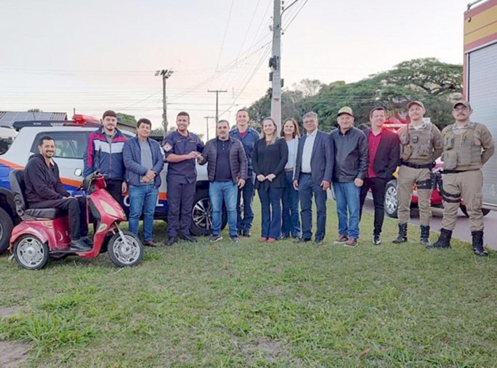 DEFESA CIVIL MUNICIPAL DE SANTA ROSA DO SUL PASSA A CONTAR COM VIATURA ZERO KM