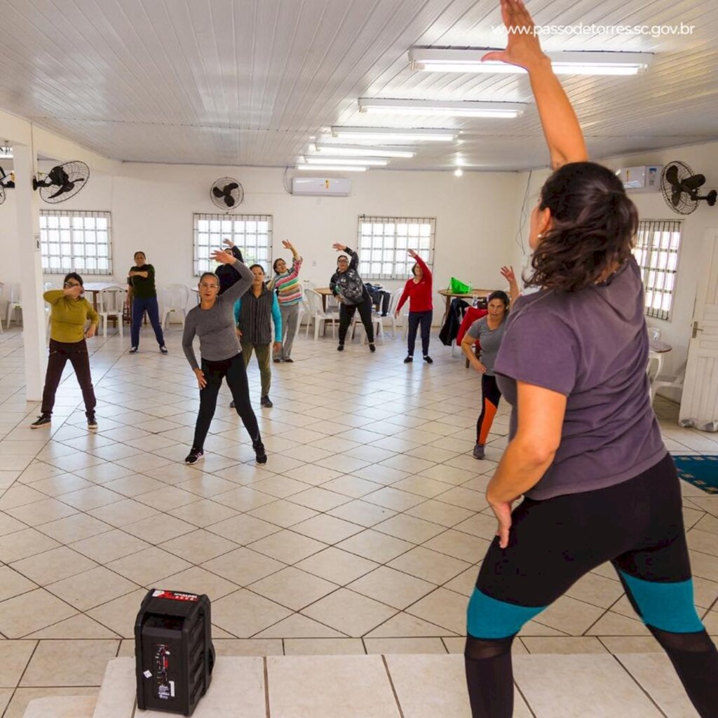 RETOMADA DAS OFICINAS DE DANÇA E MANICURE DO CRAS EM PASSO DE TORRES