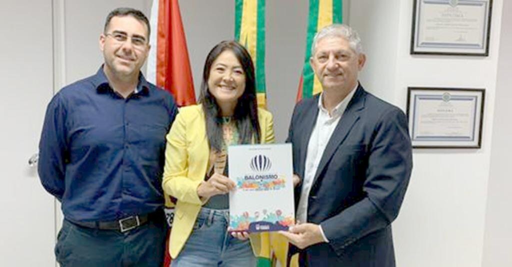 PREFEITO DE TORRES RECEBE EMENDA  PARLAMENTAR PARA A SAÚDE