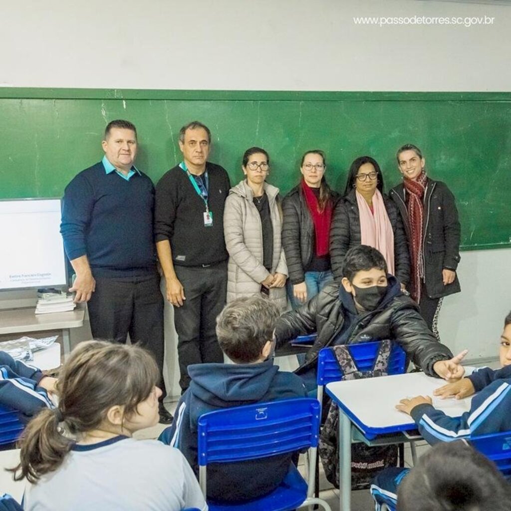 SICOOB CREDISULCA  INICIA O PROJETO  AMABIO NO ENSINO  FUNDAMENTAL  NAS ESCOLAS