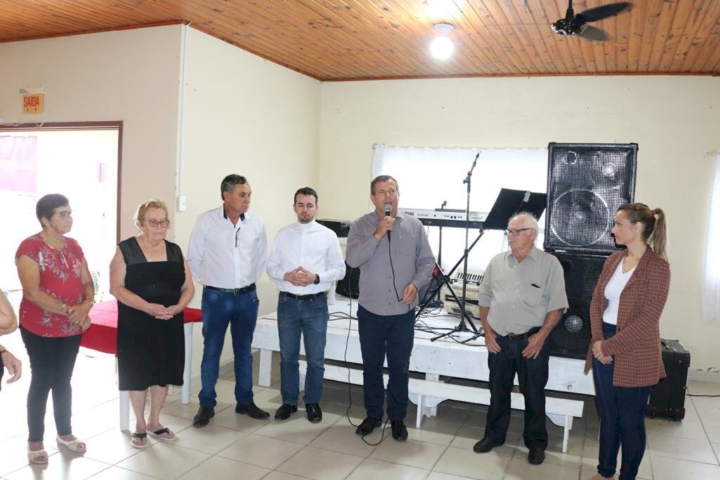 ALEGRIA E DESCONTRAÇÃO NO 1º ENCONTRO DA TERCEIRA IDADE DE SÃO JOÃO DO SUL