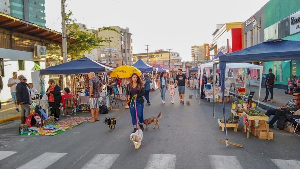 'DIA DAS MÃES' SUPERA EXPECTATIVA DE VENDAS NA FEIRA DO ARTESANATO E AGRICULTURA EM TORRES