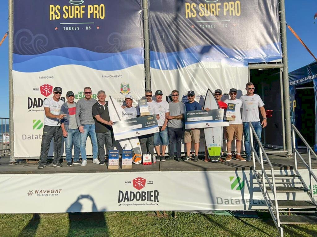 MUNICÍPIO DE TORRES FOI PALCO DA DISPUTA DO RS SURF PRÓ NO ÚLTIMO FINAL DE SEMANA