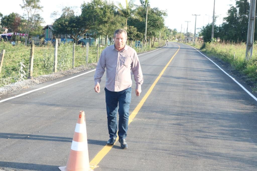 PREFEITO MOACIR TEIXEIRA VISITA OBRAS RECÉM CONCLUÍDAS NO MUNICÍPIO DE SÃO JOÃO DO SUL