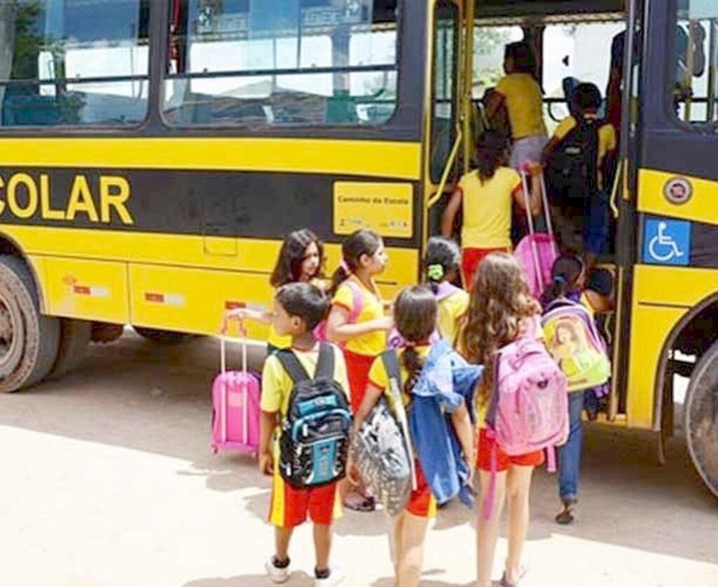 ESTUDANTES DE TORRES QUE UTILIZAM TRANSPORTE ESCOLAR DEVEM FAZER RECADASTRAMENTO ATÉ 15 DE ABRIL