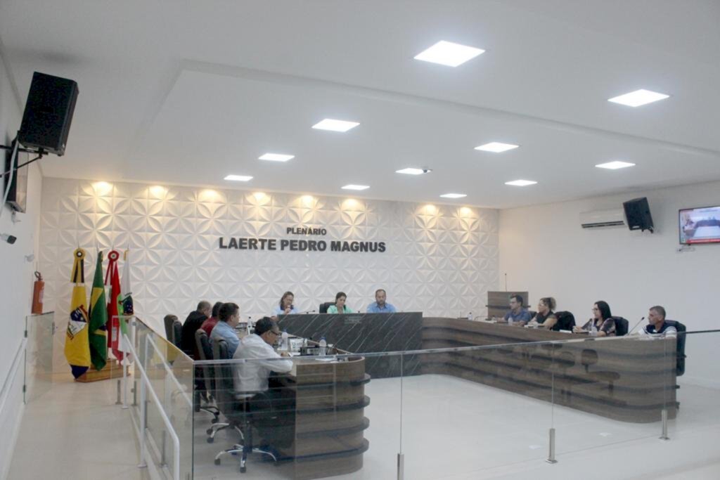 PROJETO DE REVISÃO GERAL DE SALÁRIOS PARA OS SERVIDORES PÚBLICOS É APRESENTADO NA CÂMARA DE SÃO JOÃO DO SUL