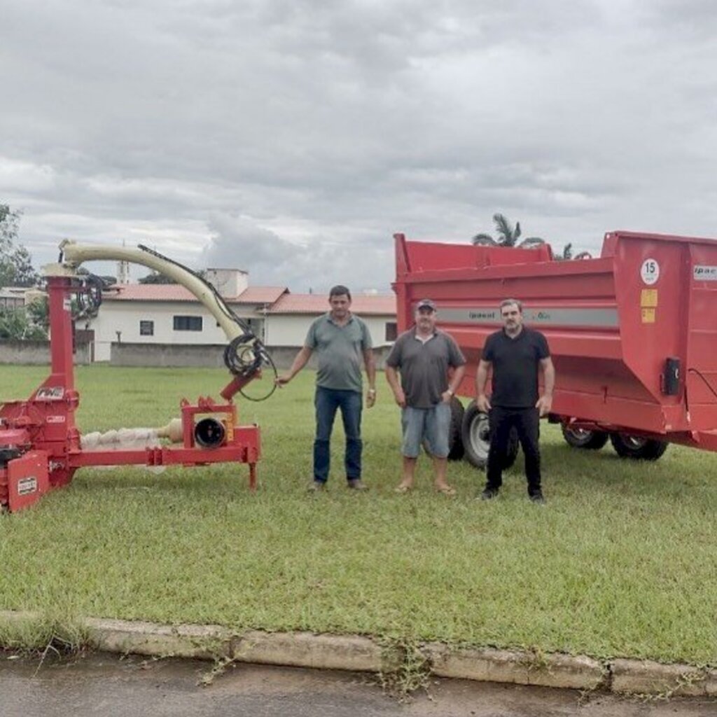 PREFEITURA DE SANTA ROSA DO SUL ADQUIRE NOVOS IMPLEMENTOS AGRÍCOLAS