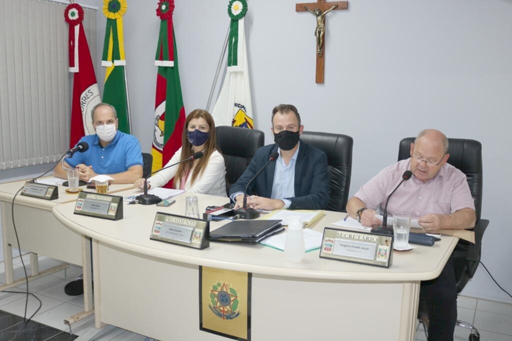 PROJETO QUE CONCEDE REVISÃO GERAL ANUAL  É APROVADO NA CÂMARA DE TORRES