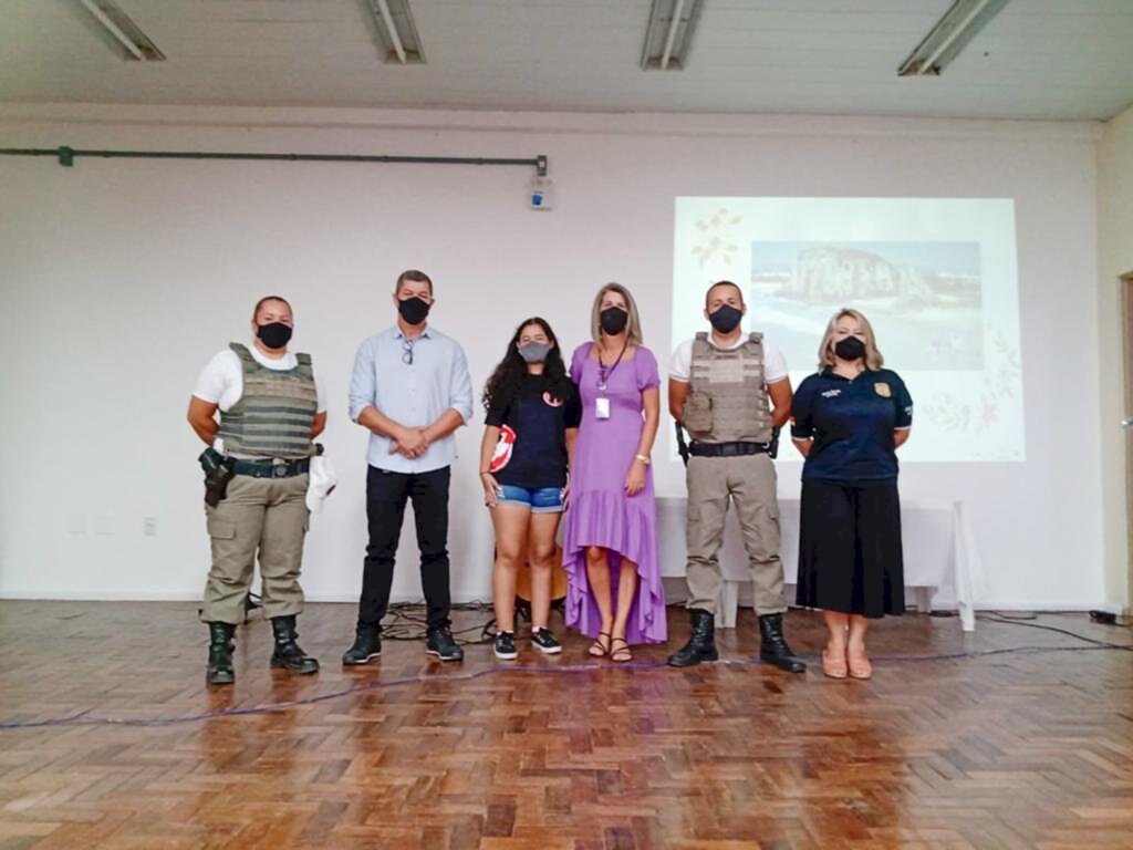 ABERTA A PROGRAMAÇÃO ALUSIVA AO MÊS  INTERNACIONAL DA MULHER EM TORRES
