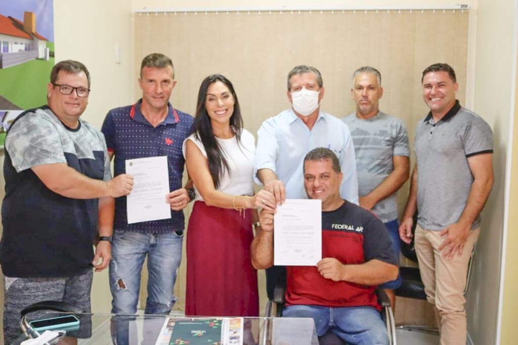 DEPUTADA FEDERAL GEOVANIA DE SÁ DESTINA MAIS DE R$ 1,4 MILHÃO À AMESC