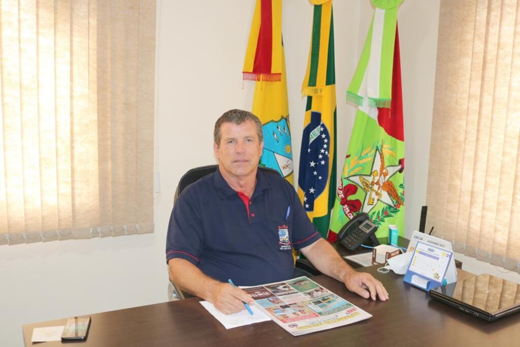 PREFEITO MOACIR TEIXEIRA RETORNA AOS TRABALHOS COM PROJETOS E OBRAS EM ANDAMENTO EM SÃO JOÃO DO SUL