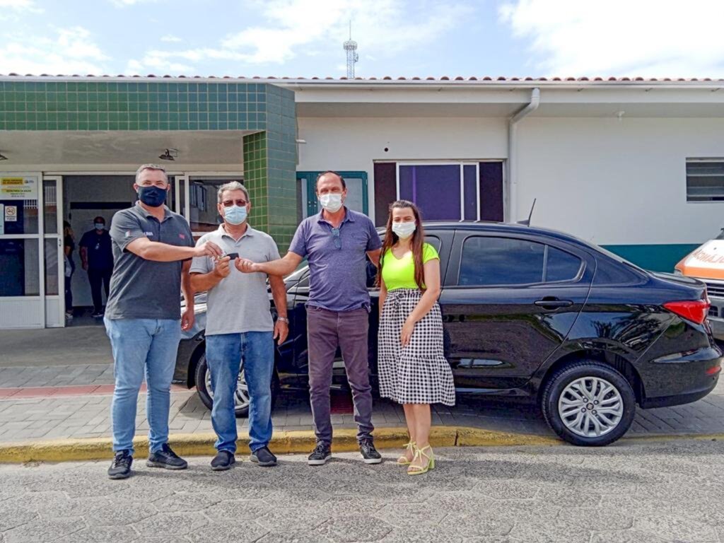 SECRETARIA DE SAÚDE DE PASSO DE TORRES RECEBE VEÍCULO 0KM