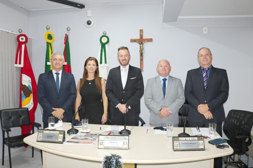 EMPOSSADA A NOVA MESA DIRETORA DA CÂMARA DE VEREADORES DE TORRES