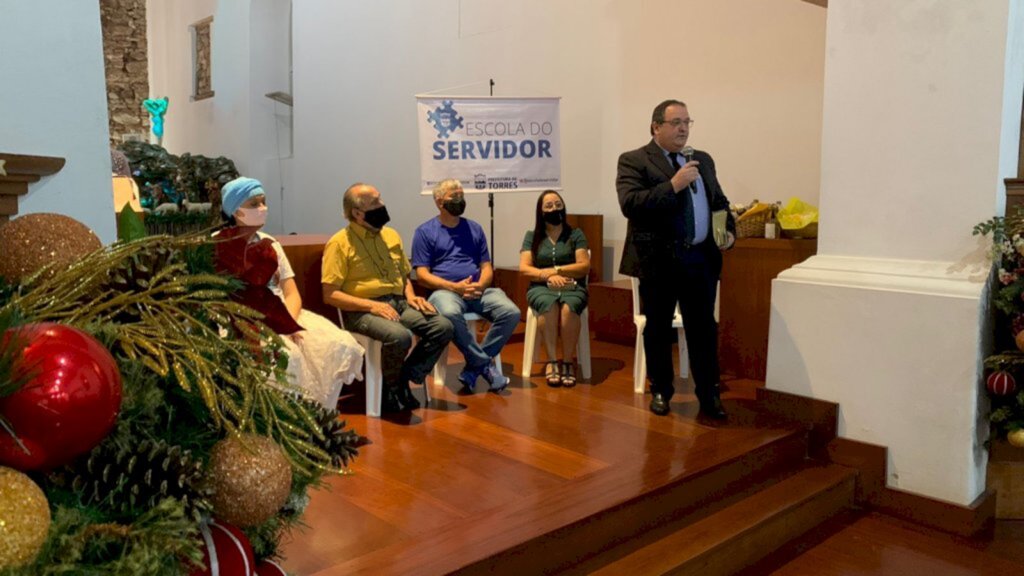 SERVIDORES DA PREFEITURA DE TORRES PARTICIPAM DE CULTO ECUMÊNICO