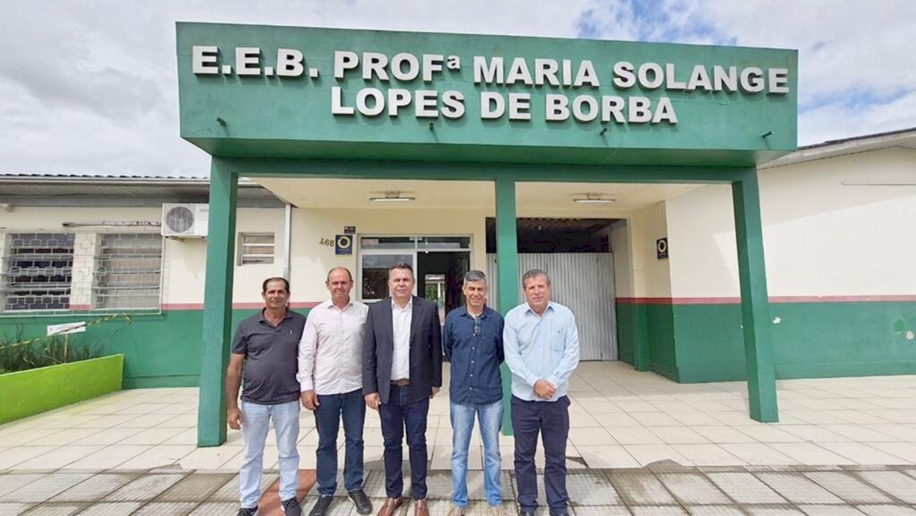 SÃO JOÃO DO SUL: EEB MARIA SOLANGE RECEBE VISITA DO SECRETÁRIO DE EDUCAÇÃO DO ESTADO