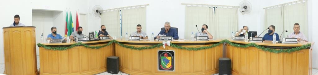 REPRESENTANTES DAS SECRETARIAS DE AGRICULTURA E DE  ASSISTÊNCIA SOCIAL FAZEM EXPLANAÇÃO NA CÂMARA DE MAMPITUBA