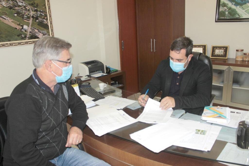PRIMEIRAS ESCRITURAS DO REURB SERÃO ENTREGUES EM SANTA ROSA DO SUL