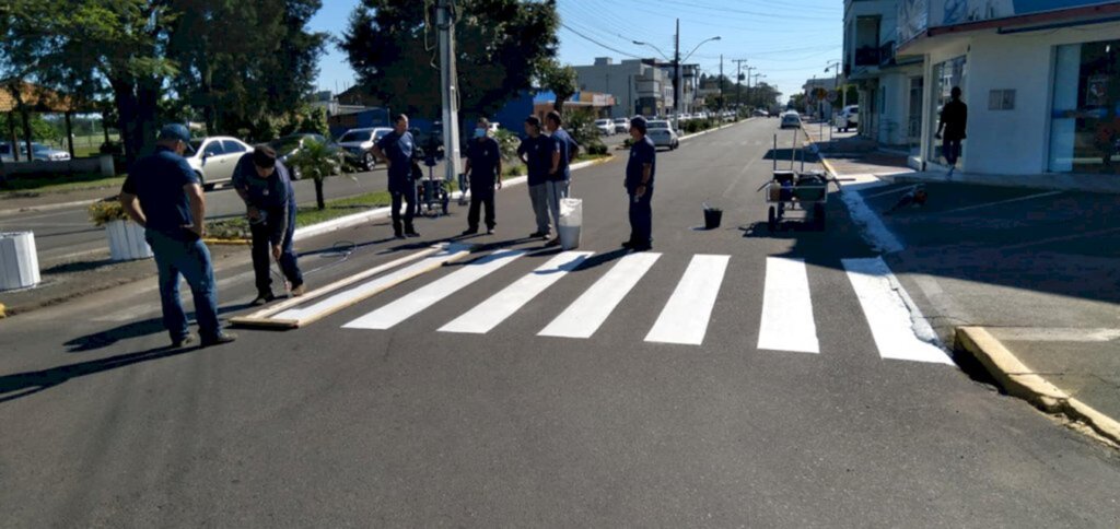 PREFEITURA DE SÃO JOÃO DO SUL SEGUE REVITALIZANDO A AVENIDA NEREU RAMOS
